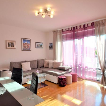 רוביני Apartment Pinezic - Roj117 By Interhome מראה חיצוני תמונה